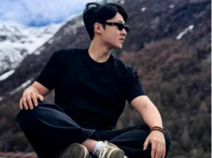 笃行不怠，微光成炬